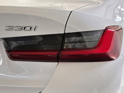 Used 2026 BMW 330i Sedan w/ Premium Package RWD image 12