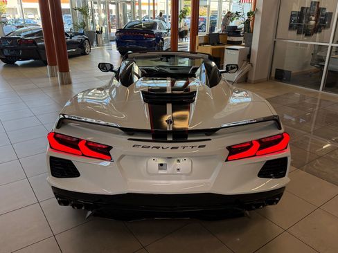 Used 2024 Chevrolet Corvette Stingray Premium Conv w/ Z51 Performance Package image 4