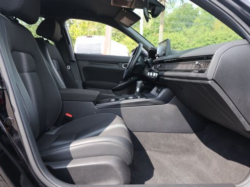 Used 2025 Honda Civic Sport image 17