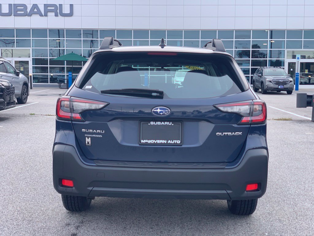 Used 2024 Subaru Outback AWD/4WD image 7