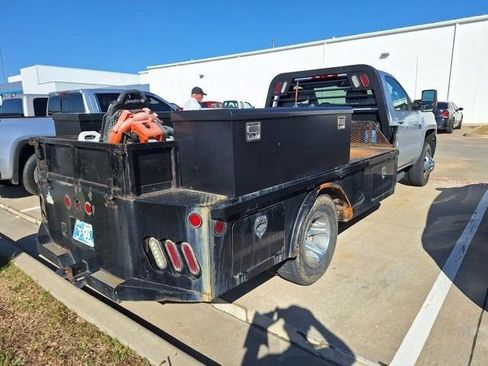 Used 2018 Chevrolet Silverado 3500 LT w/ LT Convenience Package image 4