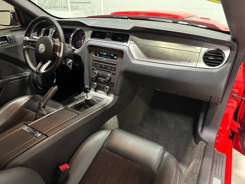 Used 2014 Ford Mustang GT Premium RWD image 21