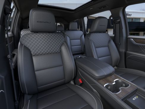 New 2026 GMC Acadia Denali w/ Super Cruise Package FWD image 18