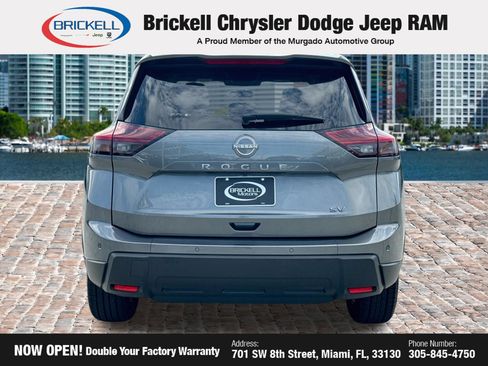 Used 2024 Nissan Rogue SV FWD image 4