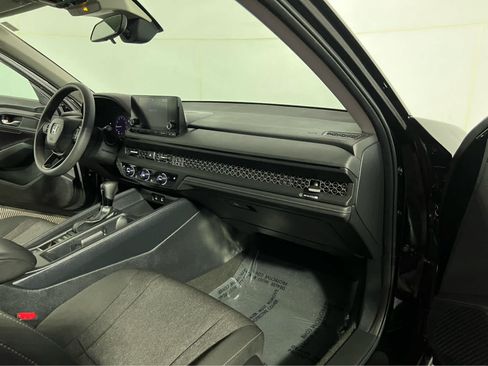 Used 2023 Honda Accord EX image 28