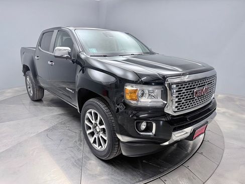 Used 2018 GMC Canyon Denali image 3
