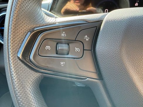 Used 2024 Chevrolet Trax LT FWD image 13