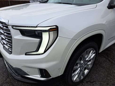 Used 2024 GMC Acadia Denali w/ Super Cruise Package FWD image 23