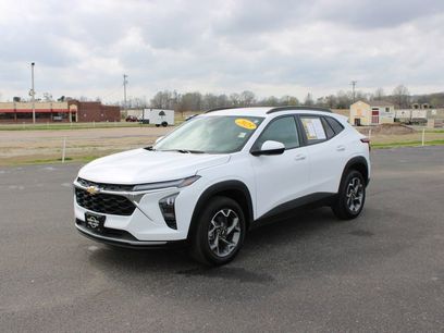 Used 2025 Chevrolet Trax LT