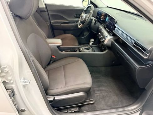 Certified 2024 Hyundai Kona SE AWD/4WD image 38