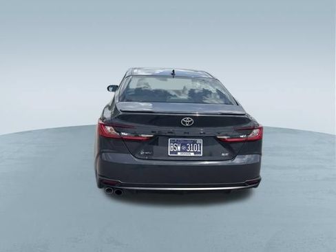 Used 2025 Toyota Camry SE FWD image 8