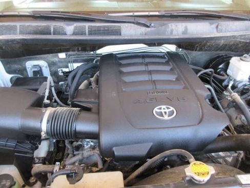 Used 2016 Toyota Tundra SR w/ Tow Package RWD image 18