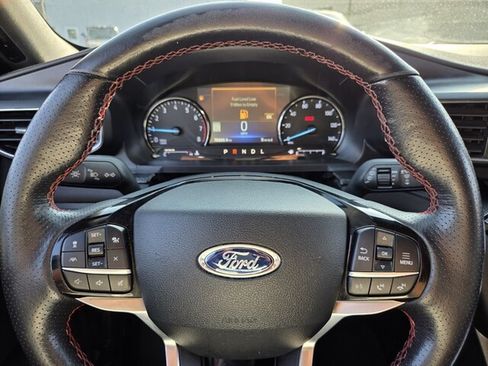 Used 2023 Ford Explorer ST-Line w/ Class IV Trailer Tow Package RWD image 24