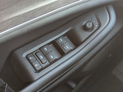 Used 2023 Jeep Grand Cherokee L Limited w/ Trailer Tow Group (B) image 23