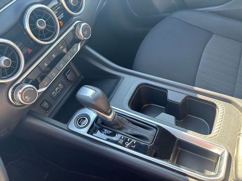 Used 2025 Nissan Sentra SV image 39