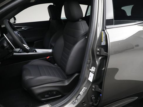 Used 2024 Alfa Romeo Tonale Veloce image 21