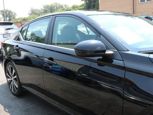 Used 2020 Nissan Altima 2.5 SR FWD image 8