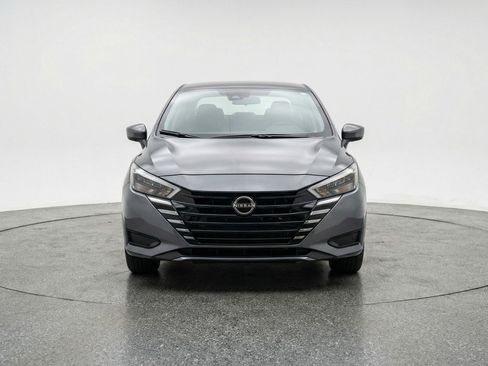 Used 2025 Nissan Versa SV image 2