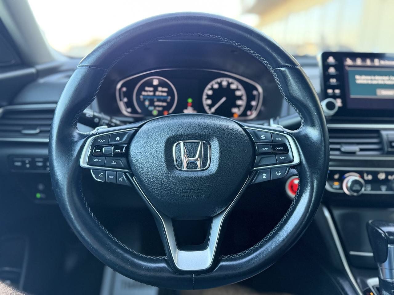 Used 2018 Honda Accord Touring image 19