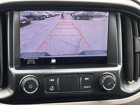 Used 2019 Chevrolet Colorado Z71 AWD/4WD image 16