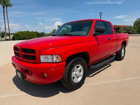 Used 2001 Dodge Ram 1500 Truck 2WD Quad Cab image 3
