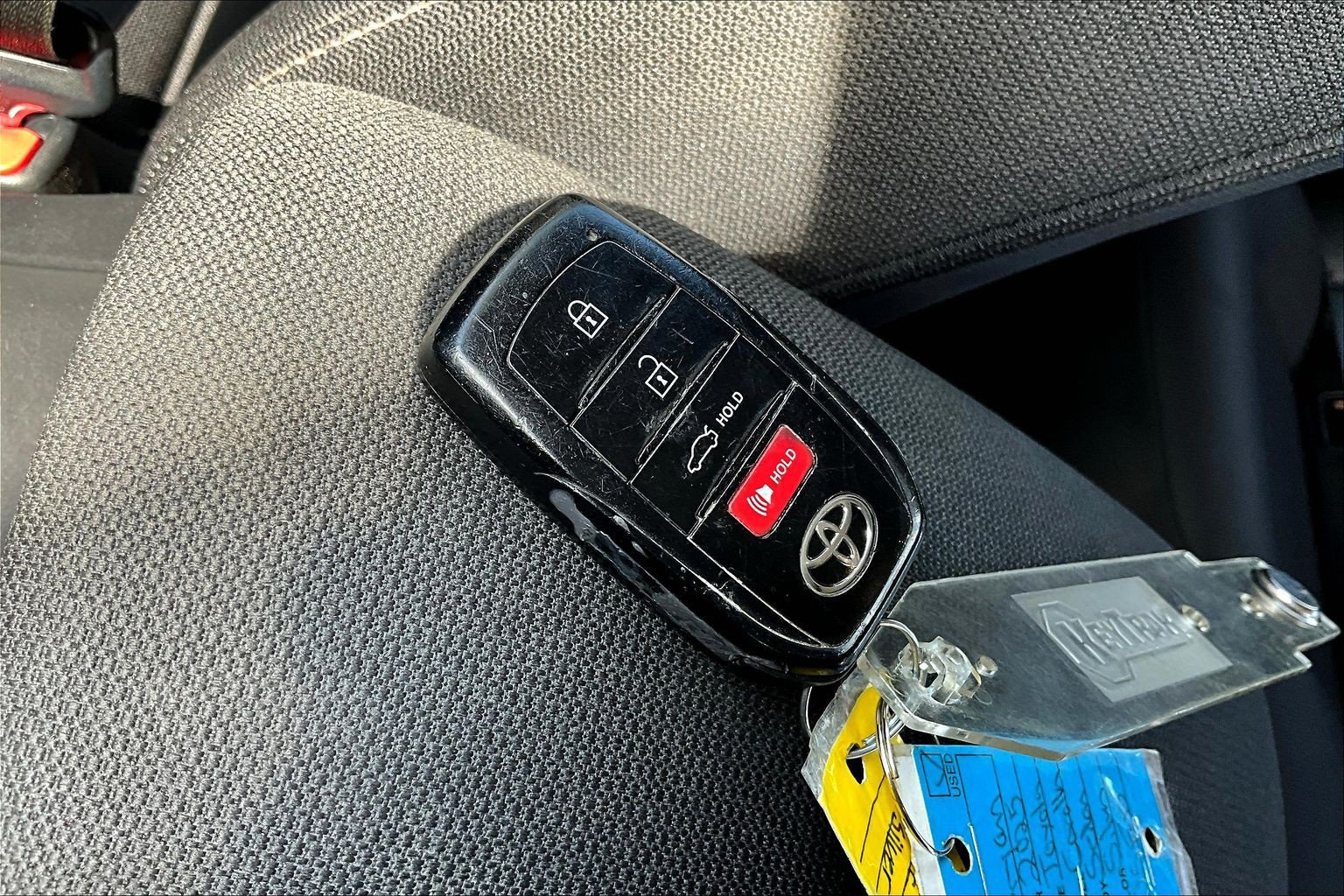 Used 2025 Toyota Corolla LE w/ Convenience Package FWD image 28