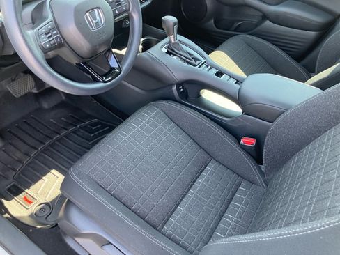 Certified 2024 Honda HR-V LX image 34