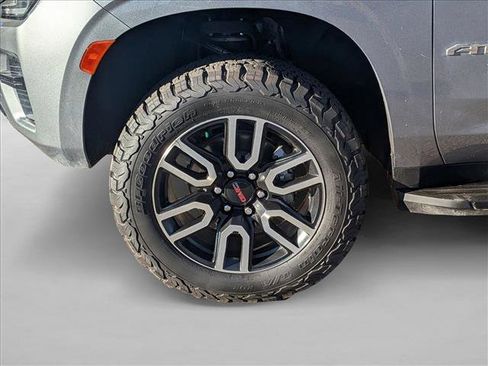 Used 2022 GMC Yukon AT4 image 9