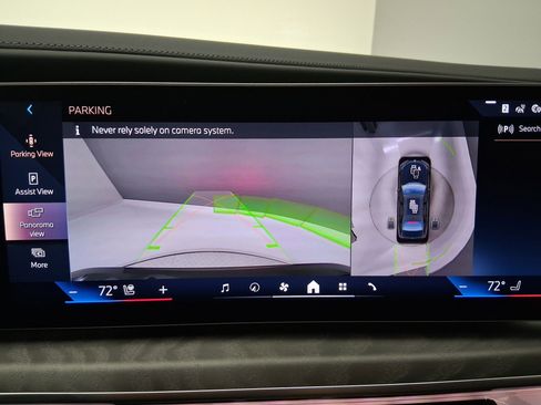 New 2026 BMW 750e xDrive w/ Premium Package image 25