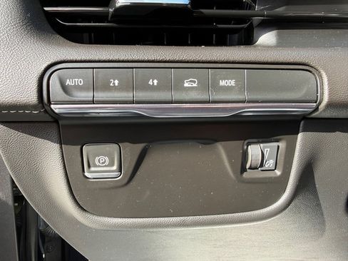 Used 2021 Cadillac Escalade Premium Luxury image 15