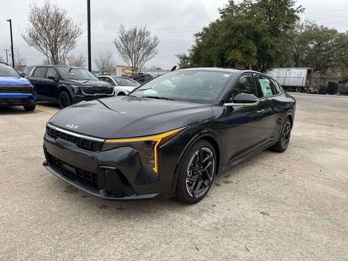 New 2026 Kia K4 GT-Line image 3