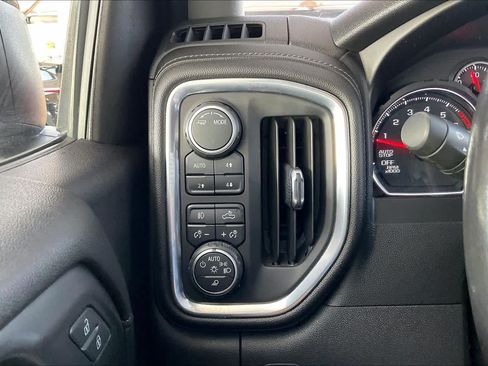 Used 2021 Chevrolet Silverado 1500 LT Trail Boss w/ Convenience Package II AWD/4WD image 33