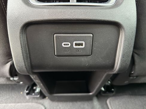 Used 2025 Chevrolet Blazer LT AWD/4WD image 35