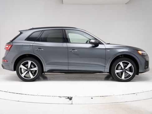Used 2023 Audi Q5 2.0T Prestige w/ Prestige Package AWD/4WD image 4