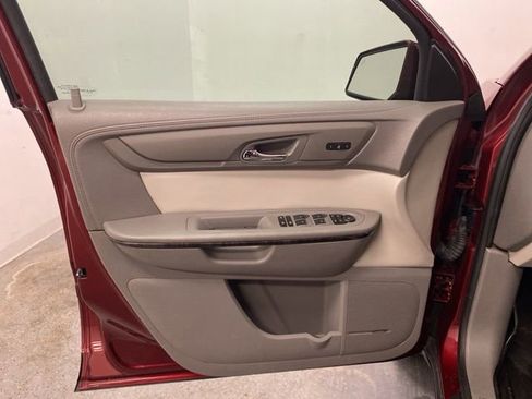 Used 2015 GMC Acadia SLT w/ Technology Package image 19