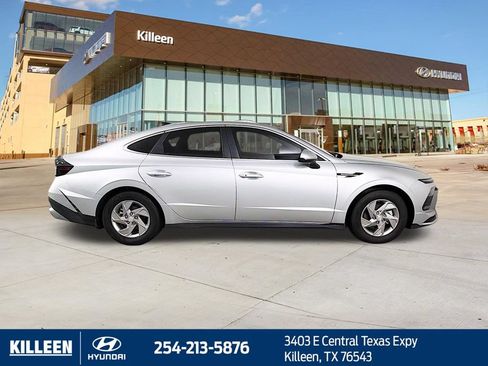 Used 2025 Hyundai Sonata SE FWD image 10