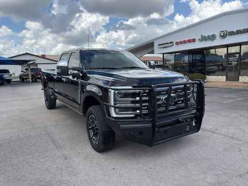 Used 2024 Ford F350 Platinum w/ FX4 Off-Road Package AWD/4WD image 3