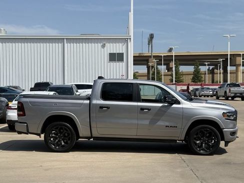 Used 2024 RAM 1500 Limited AWD/4WD image 3