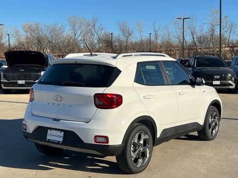 New 2026 Hyundai Venue SEL image 11