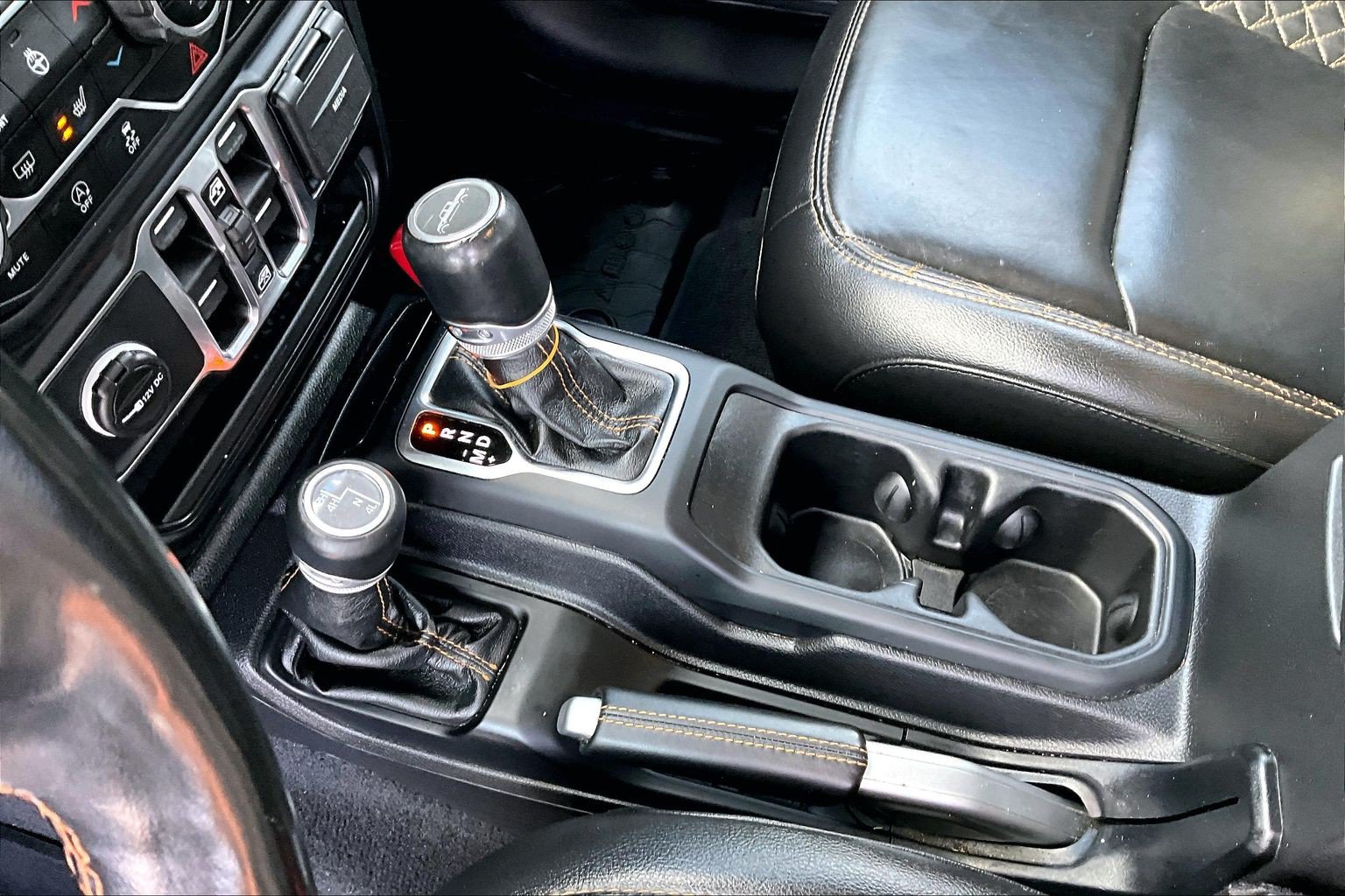 Used 2021 Jeep Gladiator Overland AWD/4WD image 18