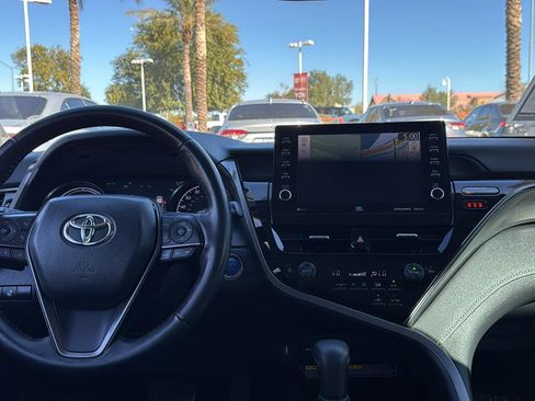 Used 2021 Toyota Camry XSE image 10