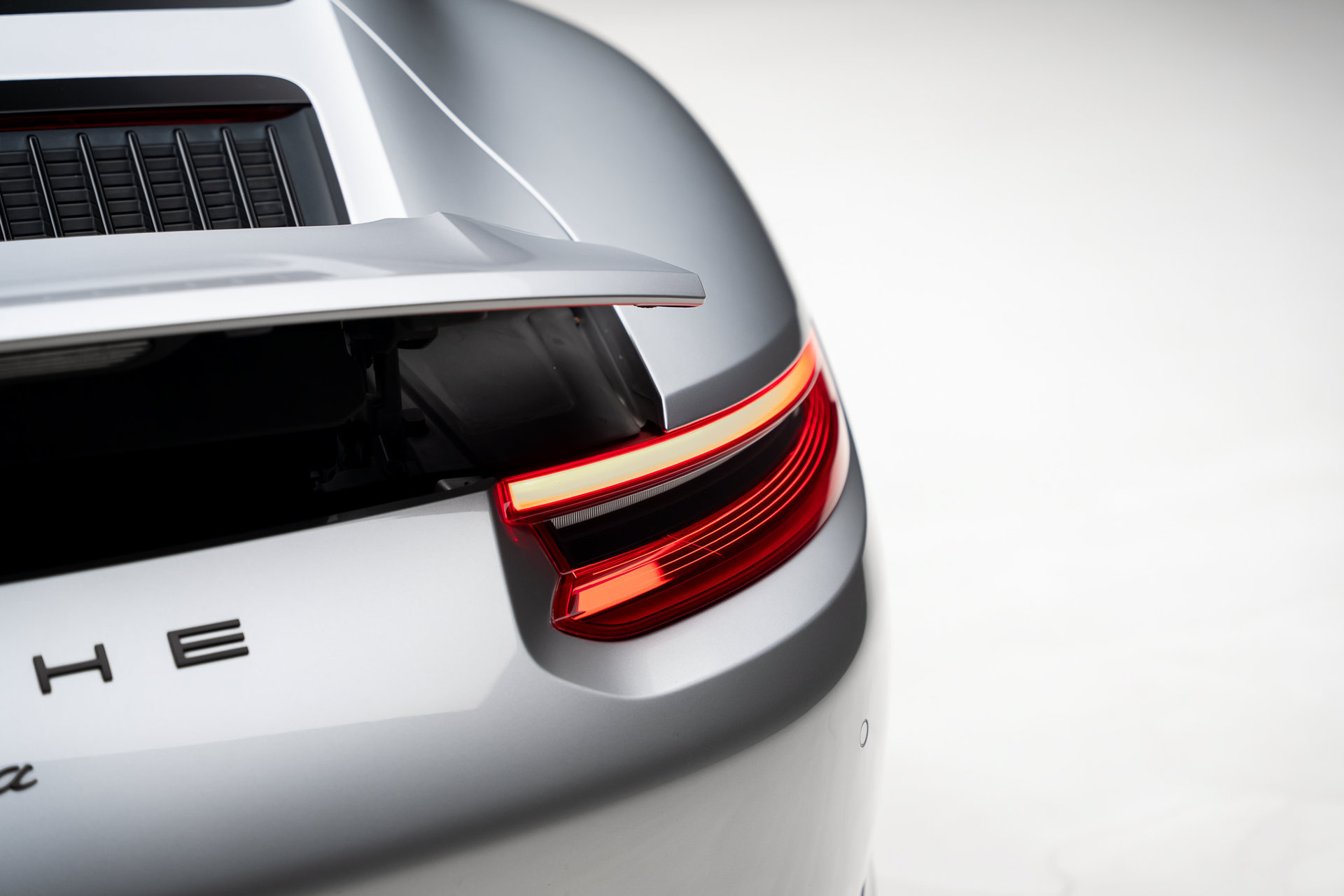 Used 2018 Porsche 911 Carrera RWD image 29