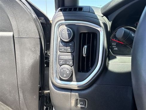 Certified 2022 Chevrolet Silverado 1500 LT AWD/4WD image 17