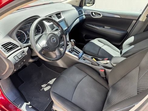 Used 2019 Nissan Sentra SR FWD image 11