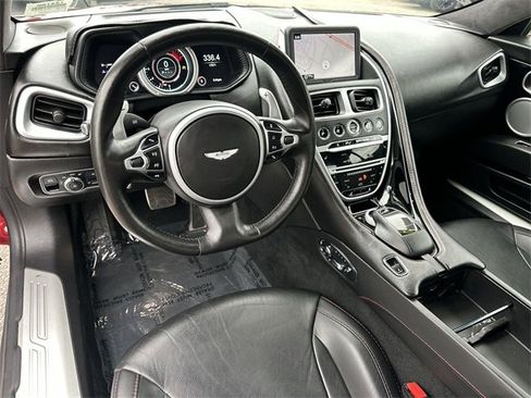 Used 2020 Aston Martin DB11 Coupe image 27