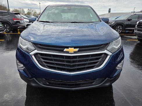 Used 2020 Chevrolet Equinox LT w/ Driver Convenience Package image 2