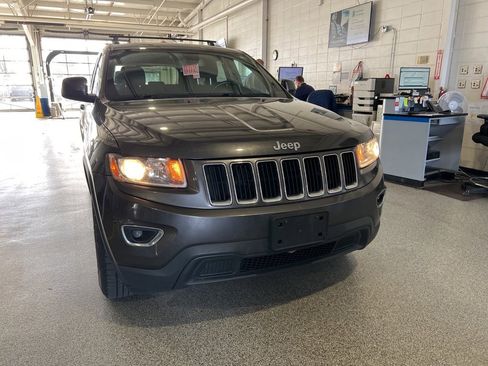 Used 2014 Jeep Grand Cherokee Laredo w/ Quick Order Package 23E image 2