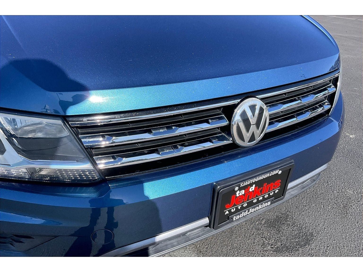 Used 2019 Volkswagen Tiguan SE AWD/4WD image 32