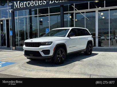 Used 2024 Jeep Grand Cherokee Altitude