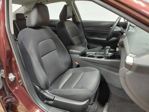 Used 2024 Nissan Altima 2.5 SV AWD/4WD image 23